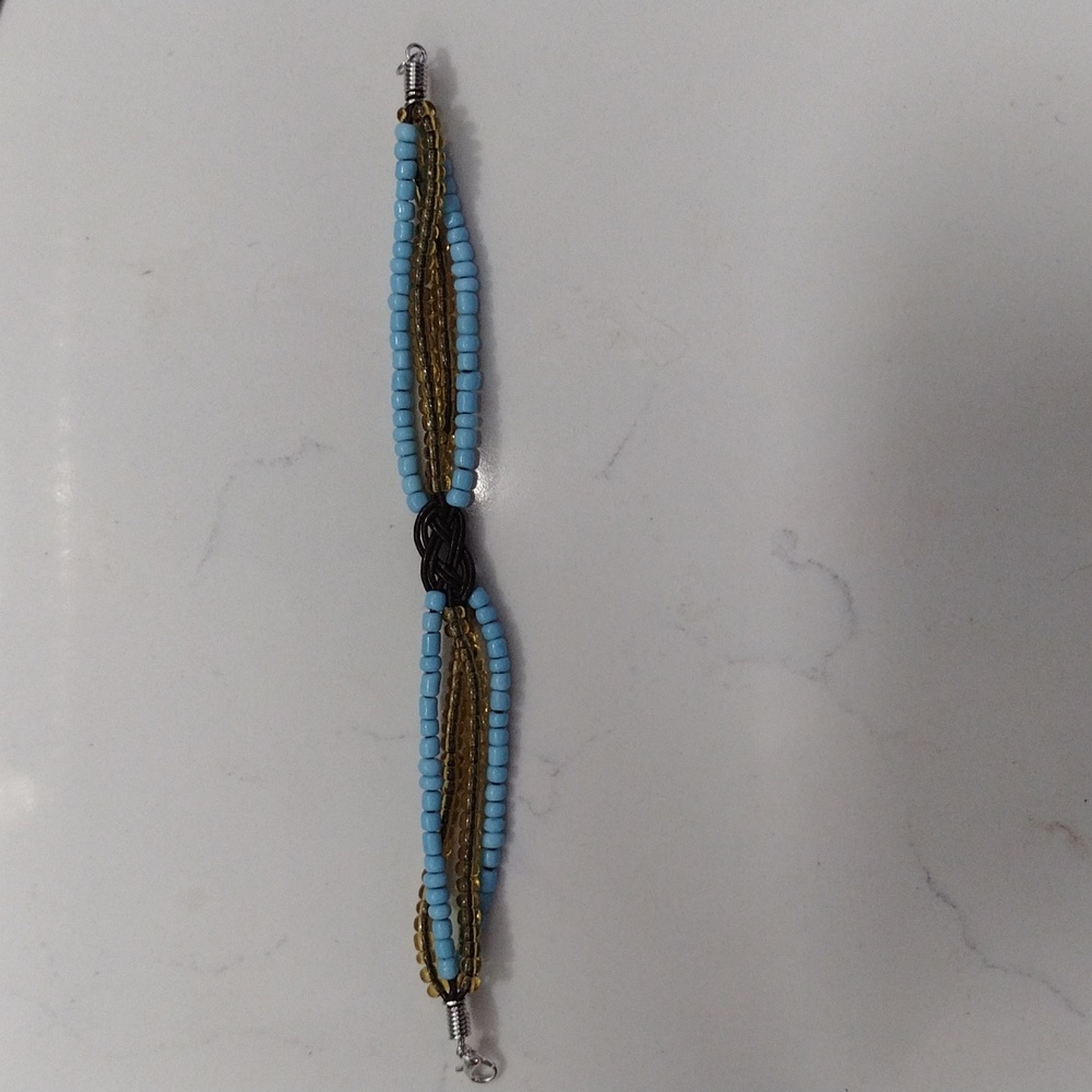 Celtic Knot Friendship Bracelet - Picture 6 of 7